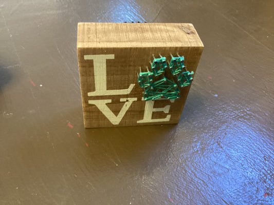 Love paw nail art box sign